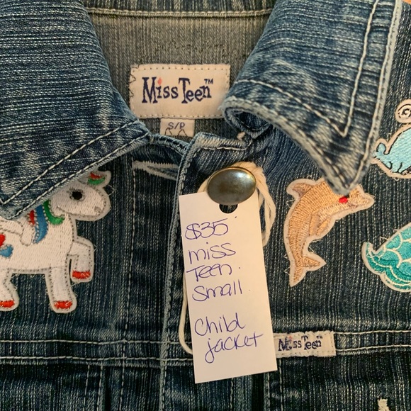 Small Miss Teen custom patches Jean jacket - Picture 3 of 3